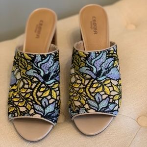 Crown Vintage floral slides